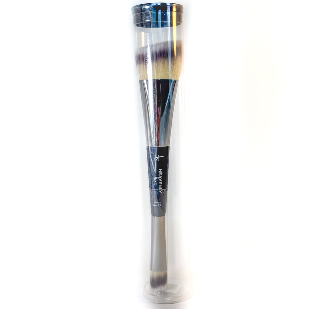 COPY - IT Cosmetics Brush #23 Heavenly Luxe dual-ended buff & blend brush No 23